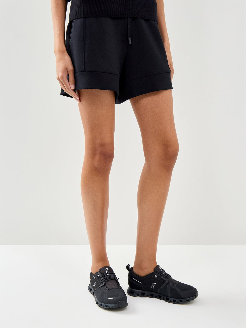 Atrium High Rise Shorts Black