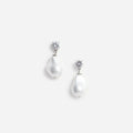 Mottled Pearl Earrings